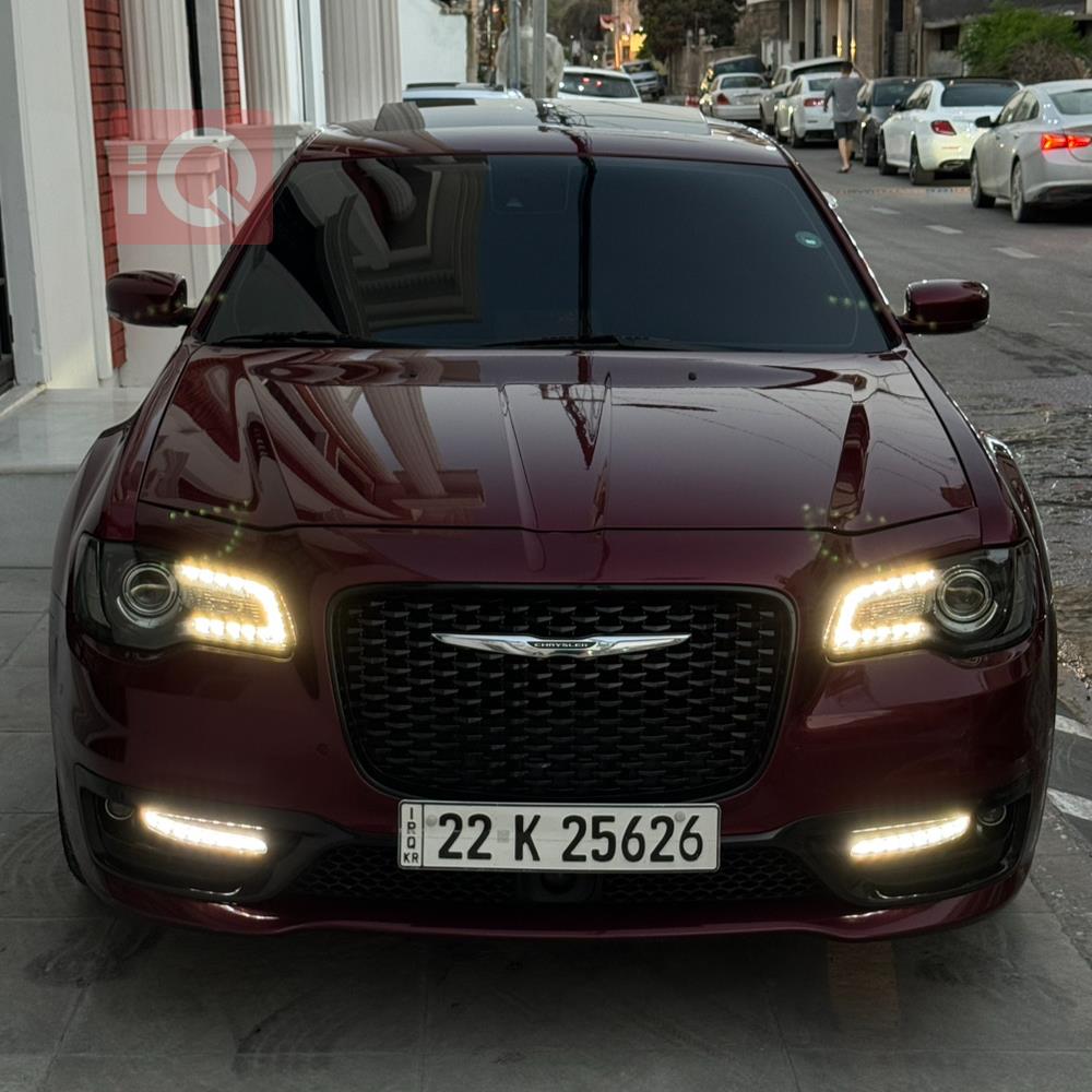کرایسلەر 300
